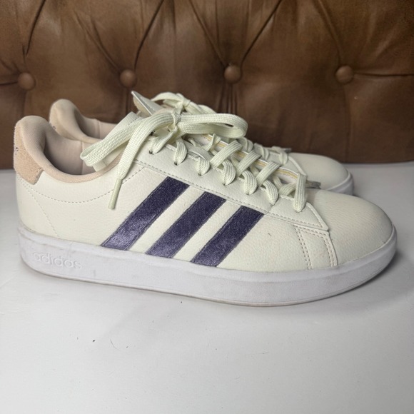 Adidas 9.5 Grand Court 2.0 Cloudfoam Sneakers Athletic Shoes cream Purple - Picture 1 of 10